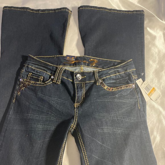 NWT SEVEN7 Premium flare leg jeans - Picture 3 of 9